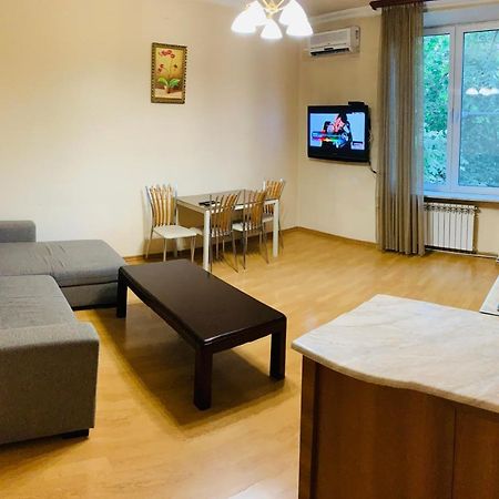 City Center Apartment On Sayat Nova Street Jerevan Exteriér fotografie